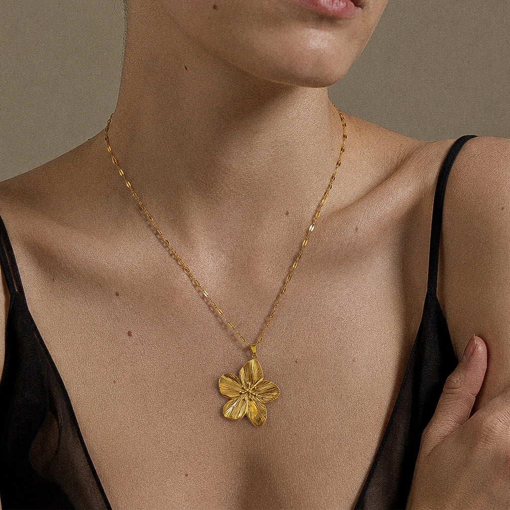 AURELIA NECKLACE